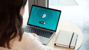 Ajustes y hábitos para proteger la privacidad en redes sociales y reducir la exposición de datos
