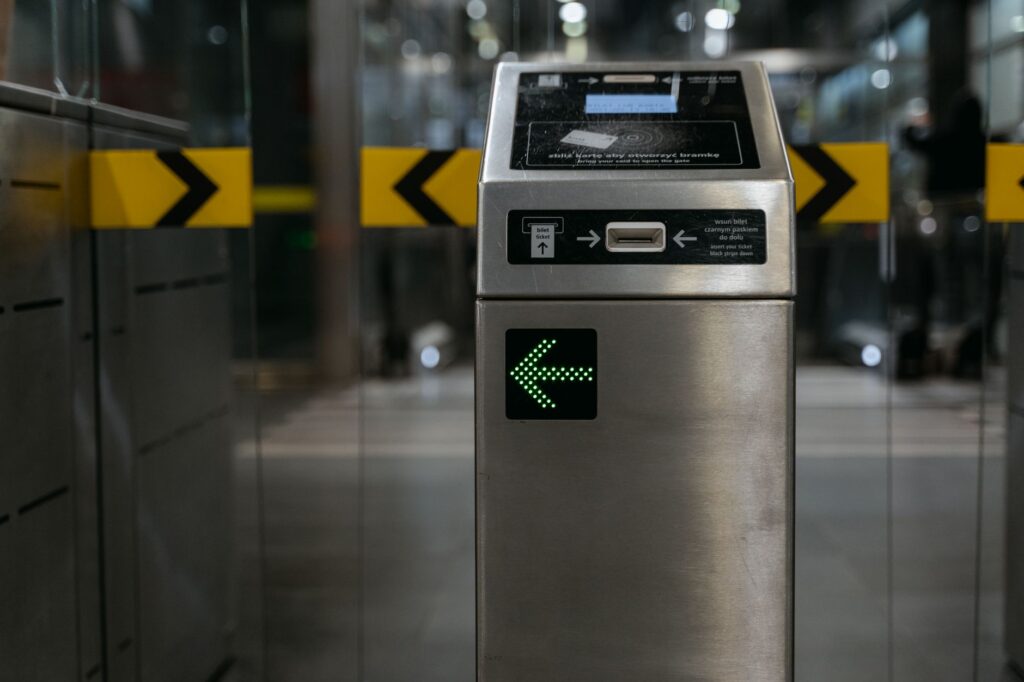El Gobierno aprueba el Programa del Abono Único para integrar los transportes públicos